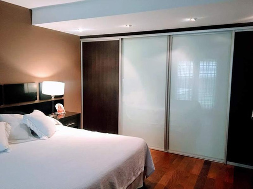 Casa (uso Comercial) En Venta, Cerro De Las Rosas. En Pleno Tejeda, Zona Norte