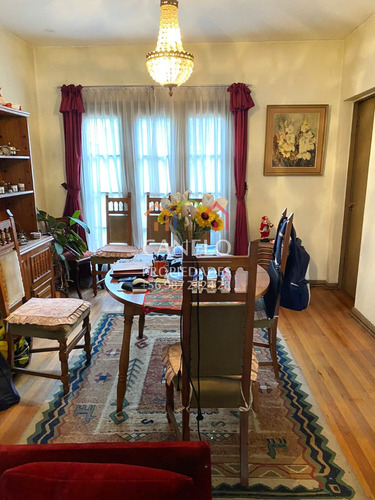 Se Vende Céntrico Terreno Con Casa, En Chillán.
