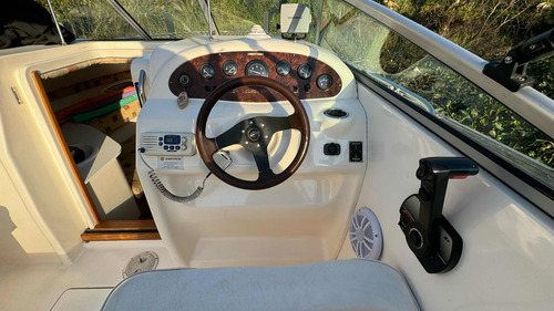 Lancha Cuddy Canestrari 215 Mercruiser 4.3 V6 Alpha One
