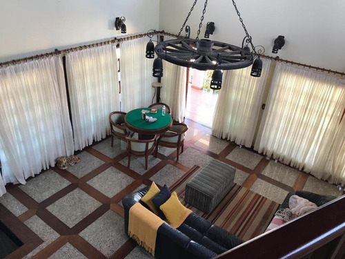 Chácara Em Condominio Com 5 Dormitórios À Venda, 4000 M² - Jacareí/sp - Ch0007