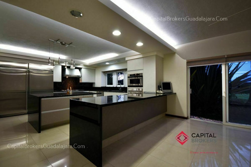 Imagen 21 de 30 de Casa De Super Lujo En Club De Golf Santa Anita Zona Sur