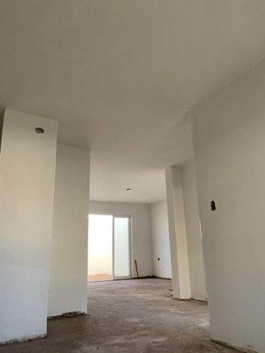Imagen 14 de 16 de Venta De Casa En Terrazas El Carrascal, Obra Gris. Adlz