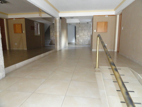 Imagen 4 de 17 de Departamento 3 Dormitorios Céntrico Con Muy Buena Vista Lago
