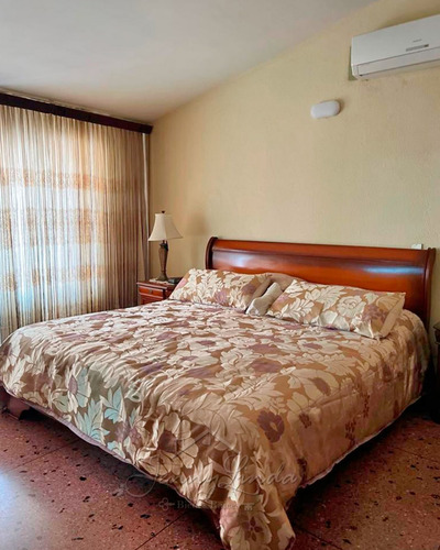 Se Alquila!!! Casa Para Uso Comercial En La Urbanización Andrés Bello Maracay Aragua