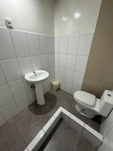 Habitación Con Baño Propio Cerca Al Aeropuerto (incluye Agua, Luz, Internet Y Ducha Con Terma) De S/. 350 , S/. 380, S/. 450, S/.480. Mensuales