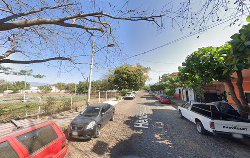 Casa Ubicada En Heriberto Jara 14, El Llano, Colima / Recuperación Bancaria Ac14
