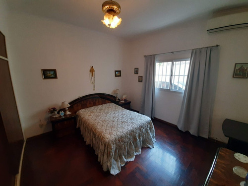 Casa En Planta Baja - Muy Buen Estado - Se Vende Alquilada Hasta Nov 2026