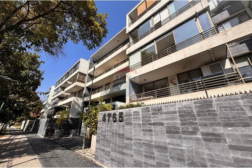 Dos Terrazas Jardín Interno Barrio Residencial