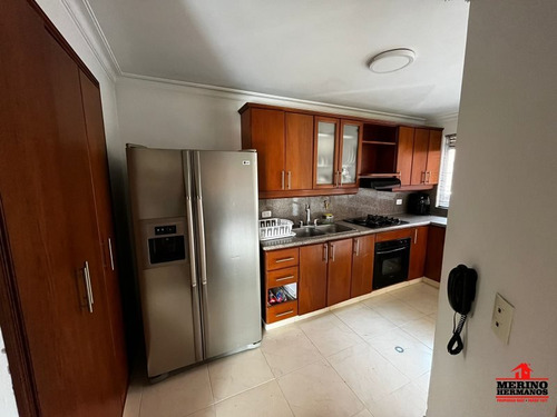 Apartamento En Arriendo En Medellín - Laureles