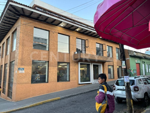 Edificio Comercial En El Centro De Uruapan: Renta Completa O Por Espacios