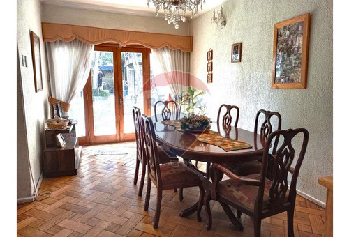 Excelente Casa Con Amplio Terreno Plaza Ñuñoa