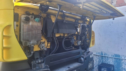 Imagen 8 de 9 de Camion Iveco Traker 420 Volteo