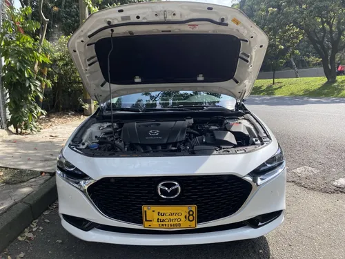 Mazda 3 2.0 Touring Hibrido At 4x2 2024