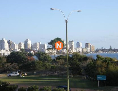 Apartamento En Venta Y Alquiler, Mansa, Punta Del Este, 2 Dormitorios.- Ref: 5653