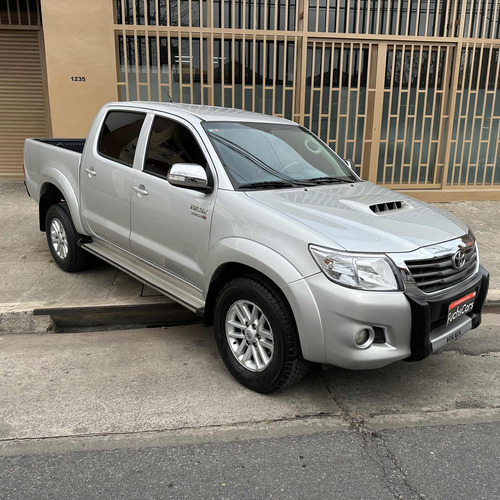 Toyota Hilux 3.0 Cd Srv Cuero 171cv 4x2