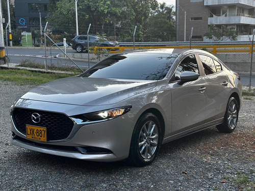 Mazda 3 2.0 Touring