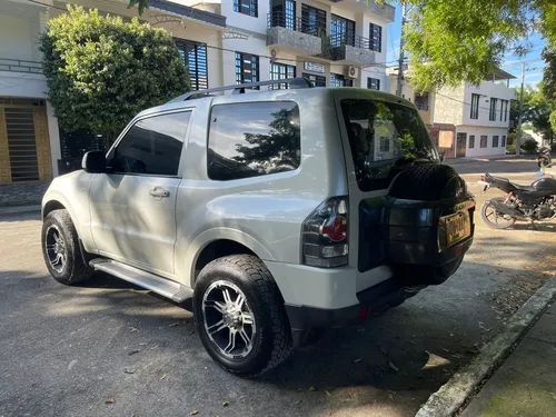 Mitsubishi Montero 3.5 Hard Top