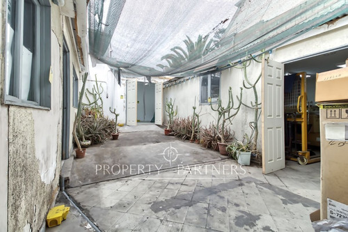 Propiedad Comercial En Arriendo En Plena Costanera