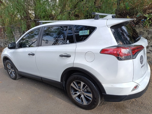 Toyota RAV4 2.5 Le At