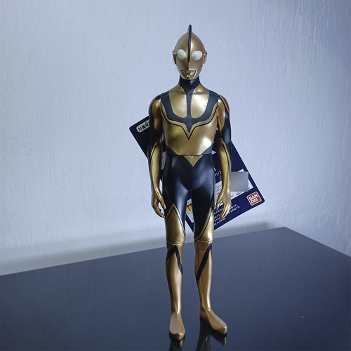 Figura Mega Movie Monster Series Ultraman: Zorphy Thin (Usado)