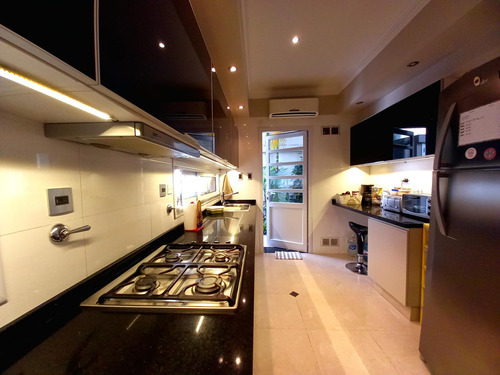 Casa Única Se Vende En Barrio Sur