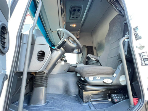 Imagem 7 de 14 de Mercedes Benz Actros 2651 6x4 2016 Mb 2651