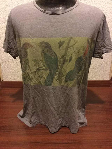 Camiseta Natural Essence Vintage Zara