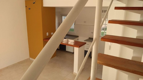Imagen 7 de 11 de Venta Triplex En Muñiz A Estrenar En Complejo