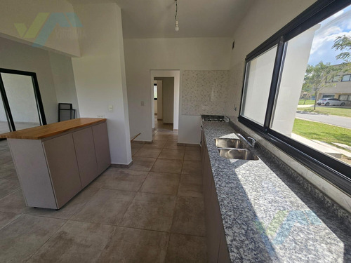 Casa En Venta 4 Amb. - Barrio Cerrado San Pablo Financiación Propia