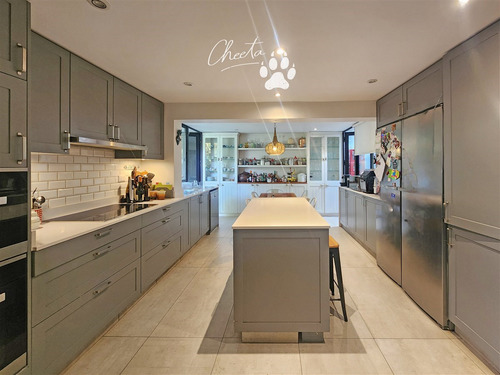 Casa De 2 Pisos Completamente Remodelada En Jardín Del Este