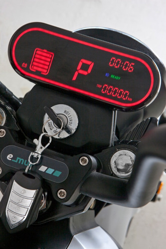 Imagen 4 de 6 de Moto Scooter Eléctrica Miku Greenmove - Moto E
