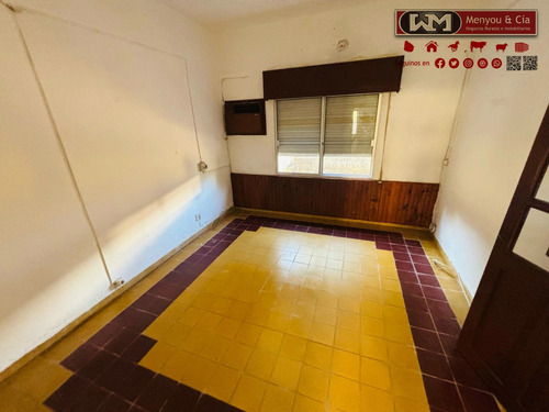 Alquiler Casa San José De Mayo En Centro 2 Dormitorios Cochera Abierta Y Cerrada Con Patio Verde Y Barbacoa Inmobiliaria Menyou