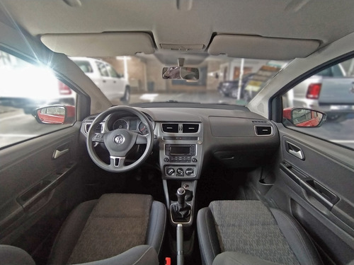 Imagen 12 de 12 de Volkswagen Fox 1.6 5 P Comfortline Pack L/10rojo