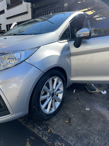 Ford Fiesta Kinetic 1.6 Se 120cv