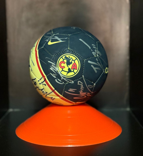 Balón Club América Firmado Plantel Campeón Apertura 2018