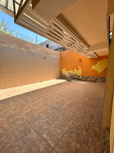 Gl Casa En Mañongo Cerca Del Sambil.