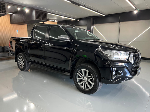 Toyota Hilux 2.7 Srv Cab. Dupla 4x4 Flex Aut. 4p