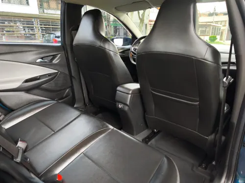 Chevrolet Onix 1.0T Premier Sedan At