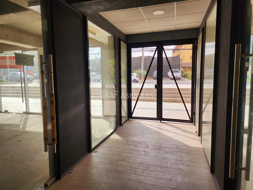 Local Comercial En Arriendo, Las Tranqueras En Vitacura