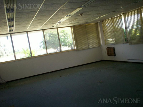 Nave Industrial De 4.000m2 En Parque Ind. Privado