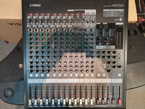 Mixer Yamaha Mgp16x Usada Impecable, Caja + Manuales 