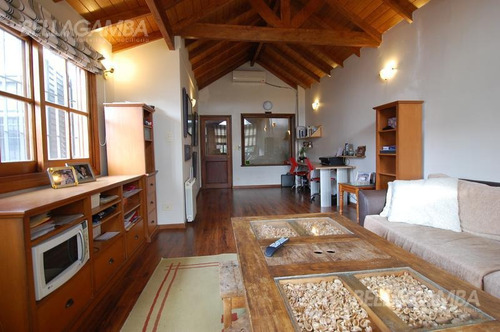 Imagen 17 de 25 de Hermosa Casa Con Jardín En Martinez