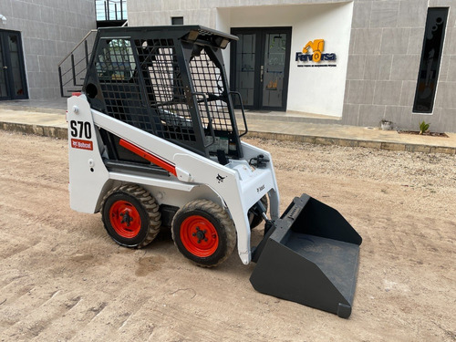 Imagen 1 de 8 de Minicargador S70 (bob Cat, Año 2015, 7000 Hrs)