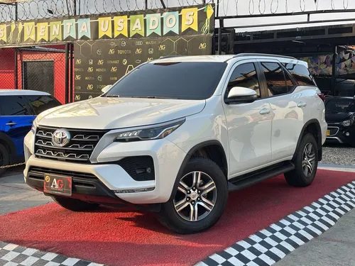 Toyota Fortuner Sr 2.4 4x2 At Diesel