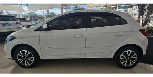 Chevrolet Onix plus 1.4 MPFI LTZ 8V FLEX 4P MANUAL