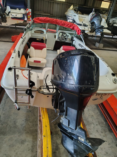 Lancha Openweekend 490 - Mercury 90hp