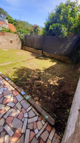 Imagen 10 de 16 de Ph De 2 Ambientes Amplios Con Jardín Y Patio Con Un Departamento De 2 Ambientes En Planta Alta. Parque Luro