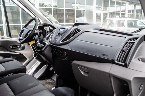Ford Transit 2.2 Furgon Mediano 350m