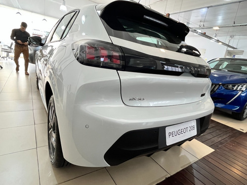 Imagen 19 de 25 de Peugeot 208 Feline Tiptronic 1,6 Am23 -mk