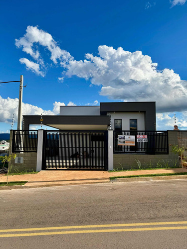 Linda Casa Térrea Com 3 Dormitórios